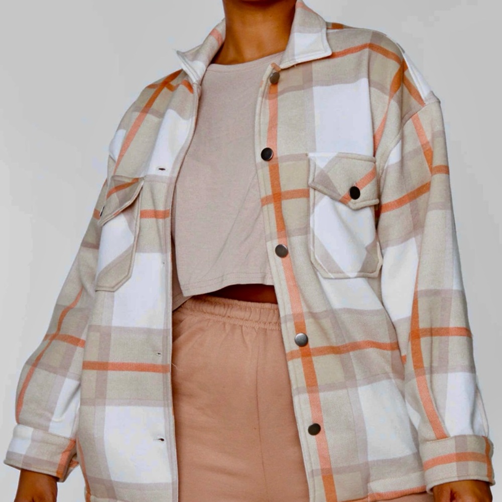 Pretty Little Thing Plus Shaket NWT Camel Check Plaid jacket